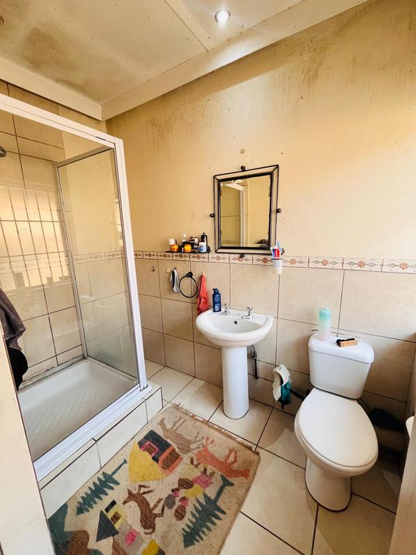 8 Bedroom Property for Sale in Wychwood Gauteng