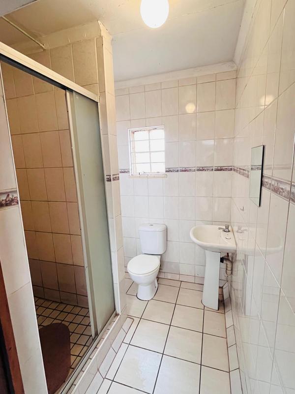 8 Bedroom Property for Sale in Wychwood Gauteng
