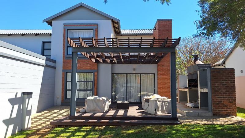 To Let 4 Bedroom Property for Rent in Midstream Estate Gauteng