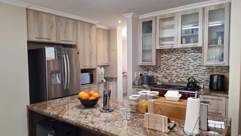 To Let 4 Bedroom Property for Rent in Midstream Estate Gauteng