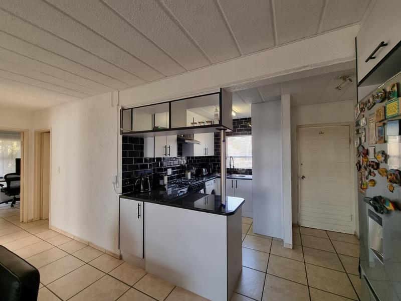 To Let 2 Bedroom Property for Rent in Allens Nek Gauteng
