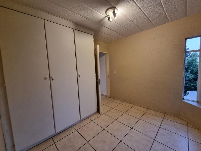 To Let 2 Bedroom Property for Rent in Allens Nek Gauteng