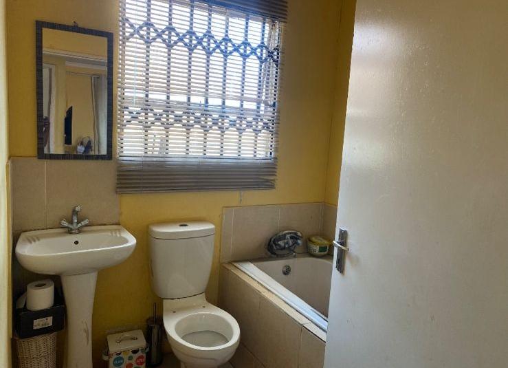 2 Bedroom Property for Sale in Braamfischerville Gauteng