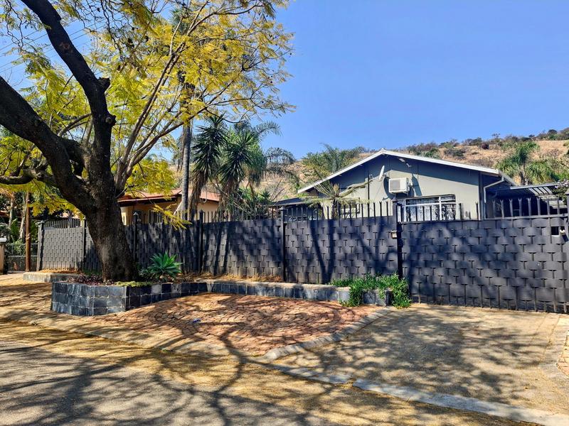 To Let 4 Bedroom Property for Rent in Claremont Gauteng