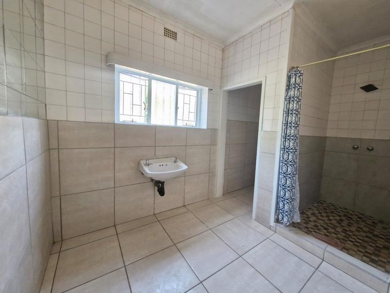 To Let 4 Bedroom Property for Rent in Claremont Gauteng
