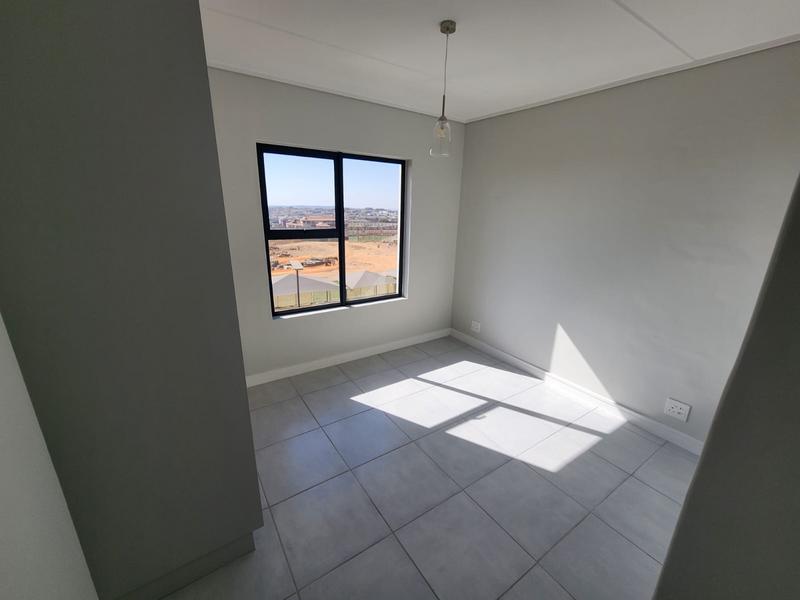To Let 1 Bedroom Property for Rent in Mooikloof Gauteng