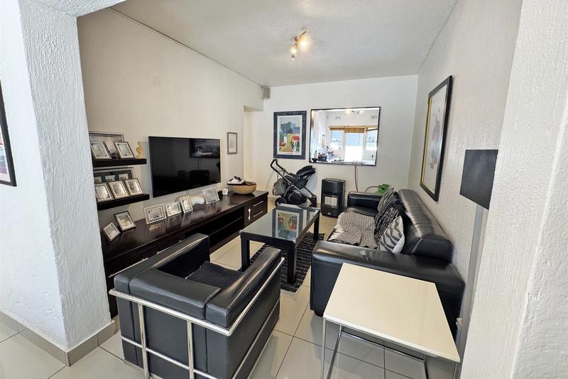 2 Bedroom Property for Sale in Sandown Gauteng