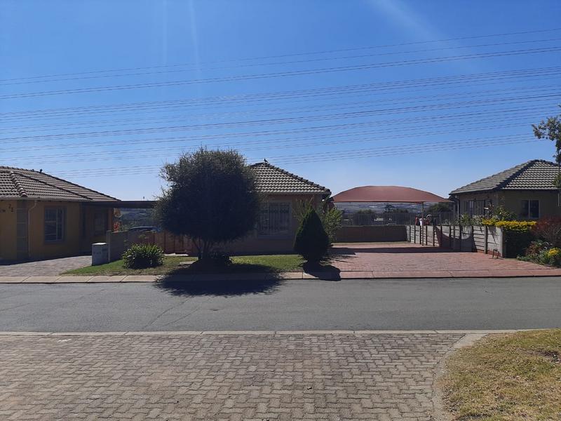 To Let 2 Bedroom Property for Rent in Noordwyk Gauteng