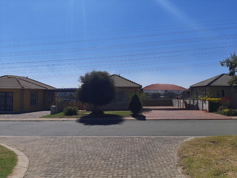 To Let 2 Bedroom Property for Rent in Noordwyk Gauteng