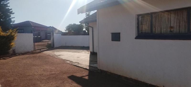 4 Bedroom Property for Sale in Soshanguve Gauteng