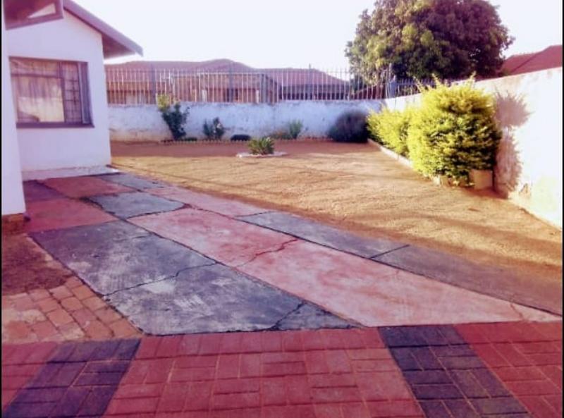 4 Bedroom Property for Sale in Soshanguve Gauteng