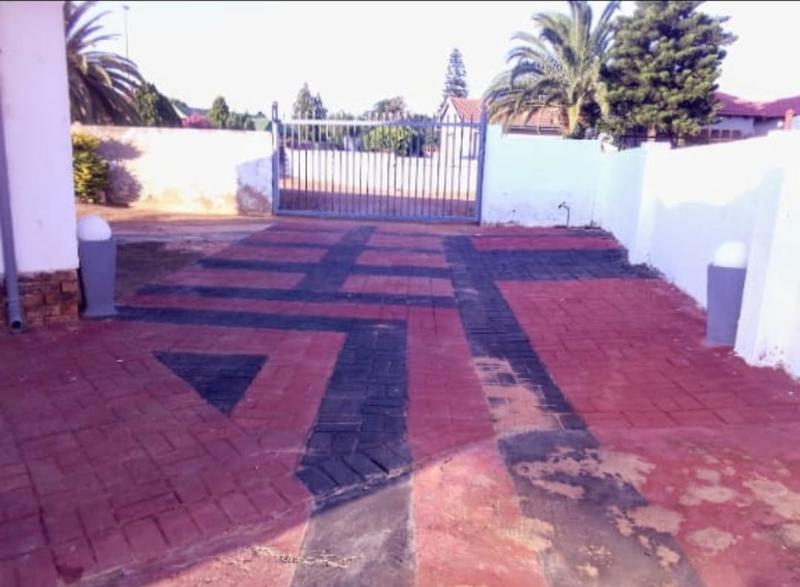 4 Bedroom Property for Sale in Soshanguve Gauteng