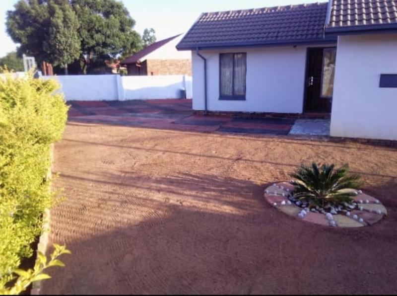 4 Bedroom Property for Sale in Soshanguve Gauteng