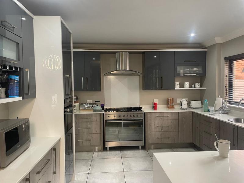 3 Bedroom Property for Sale in Midstream Ridge Gauteng