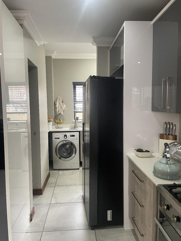 3 Bedroom Property for Sale in Midstream Ridge Gauteng
