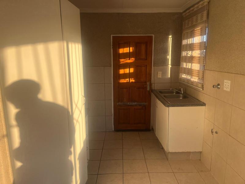 To Let 2 Bedroom Property for Rent in Windmill Park Gauteng