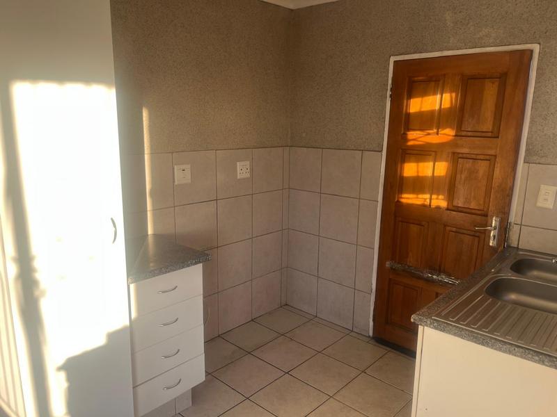 To Let 2 Bedroom Property for Rent in Windmill Park Gauteng