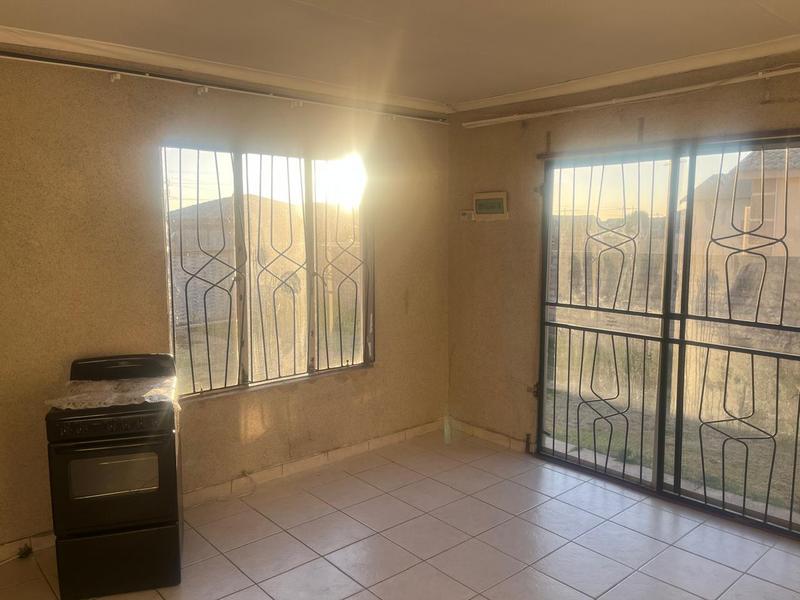 To Let 2 Bedroom Property for Rent in Windmill Park Gauteng