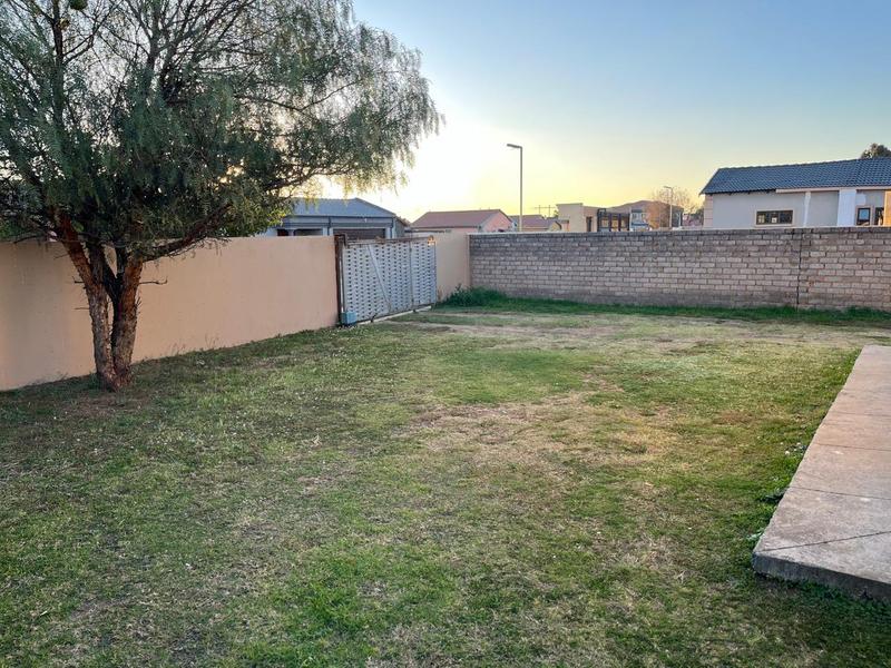 To Let 2 Bedroom Property for Rent in Windmill Park Gauteng
