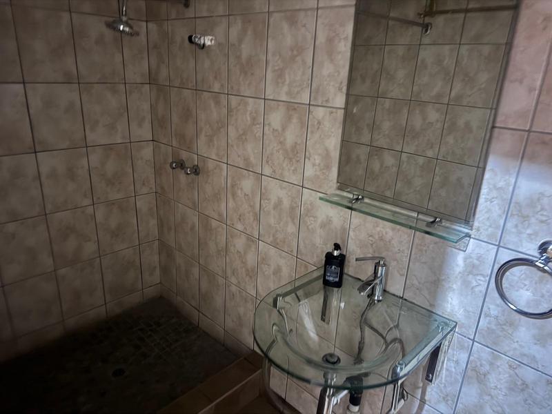 To Let 4 Bedroom Property for Rent in Kensington Gauteng