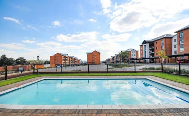 To Let 2 Bedroom Property for Rent in Modderfontein Gauteng