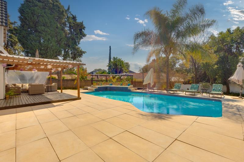 5 Bedroom Property for Sale in Bryanston Gauteng