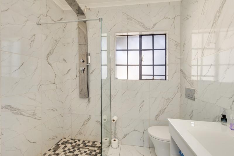5 Bedroom Property for Sale in Bryanston Gauteng