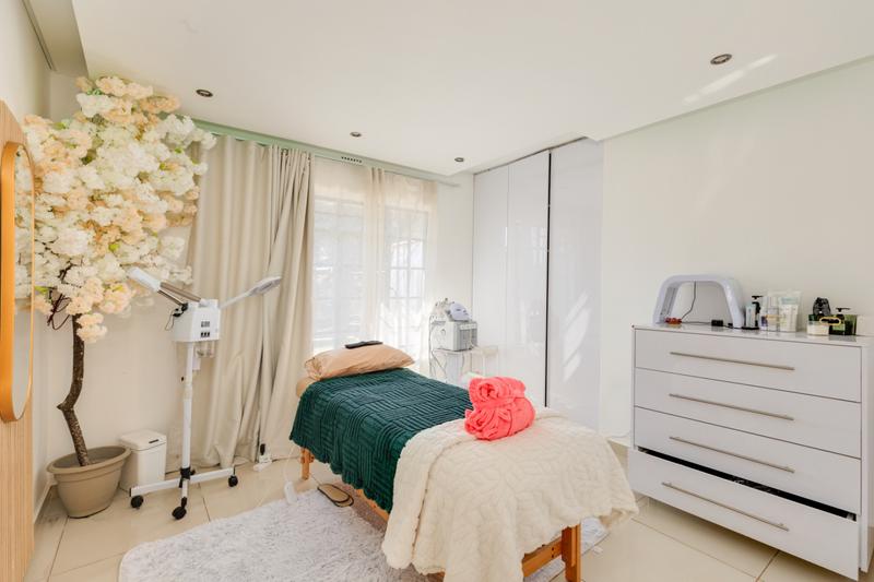 5 Bedroom Property for Sale in Bryanston Gauteng