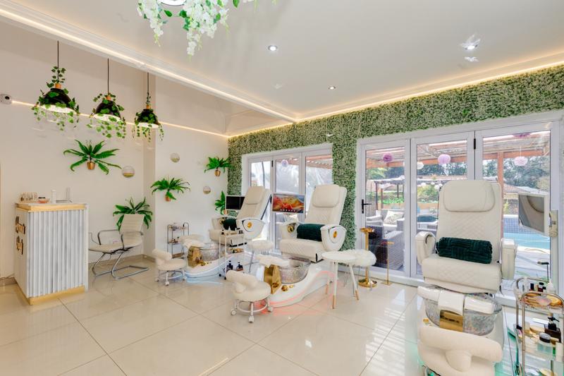 5 Bedroom Property for Sale in Bryanston Gauteng