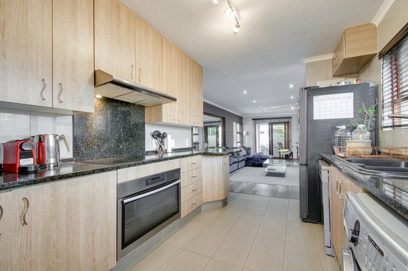 3 Bedroom Property for Sale in Magaliessig Gauteng