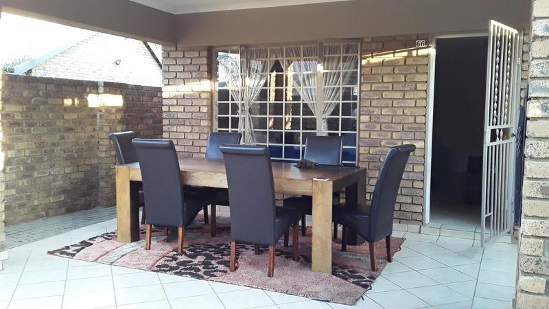 To Let 2 Bedroom Property for Rent in Amberfield Gauteng