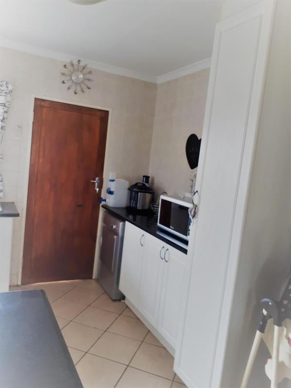 To Let 2 Bedroom Property for Rent in Amberfield Gauteng