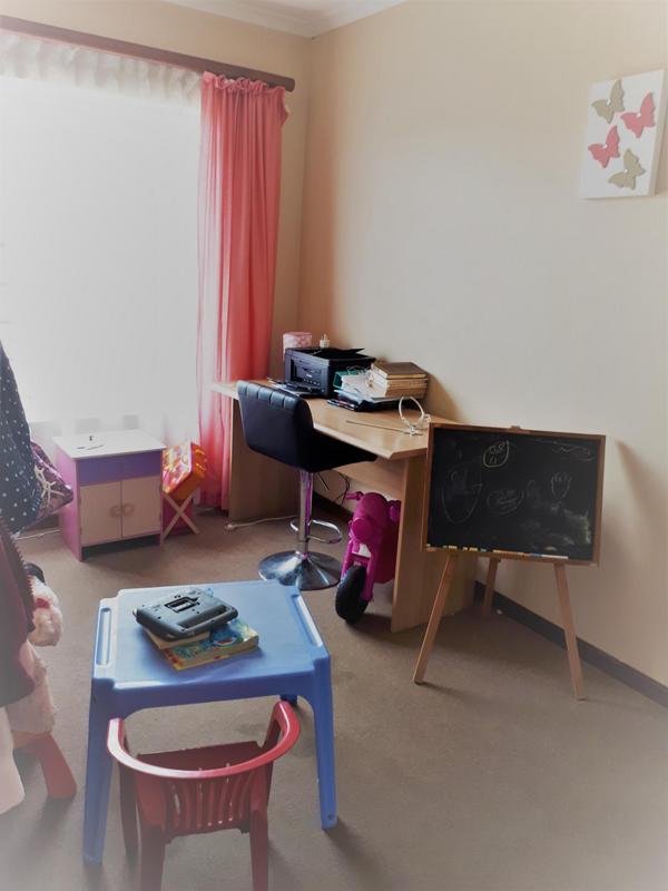 To Let 2 Bedroom Property for Rent in Amberfield Gauteng