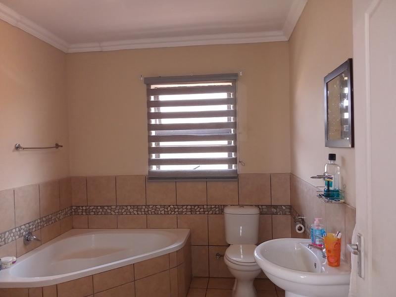 3 Bedroom Property for Sale in Vanderbijlpark SE 8 Gauteng