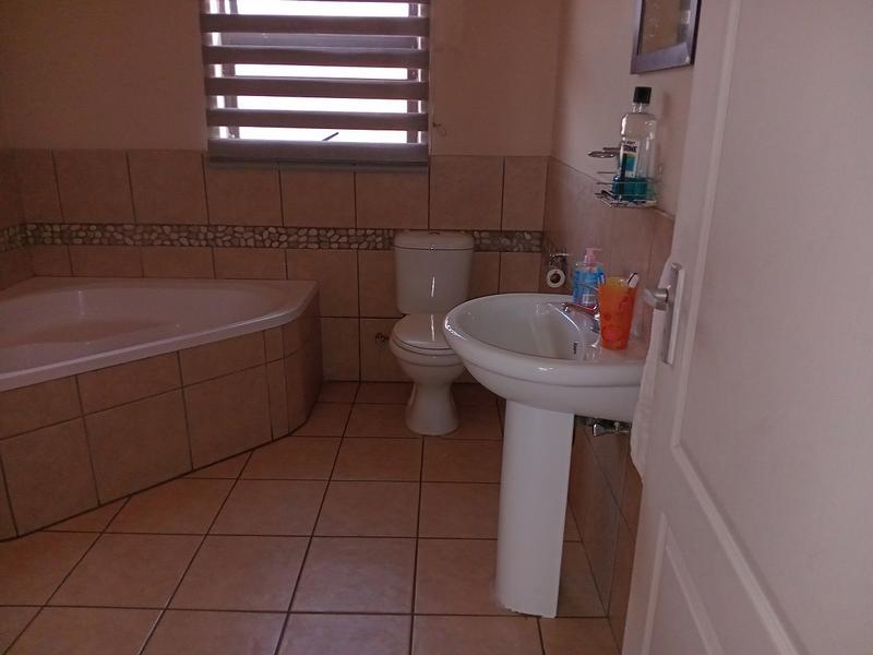 3 Bedroom Property for Sale in Vanderbijlpark SE 8 Gauteng