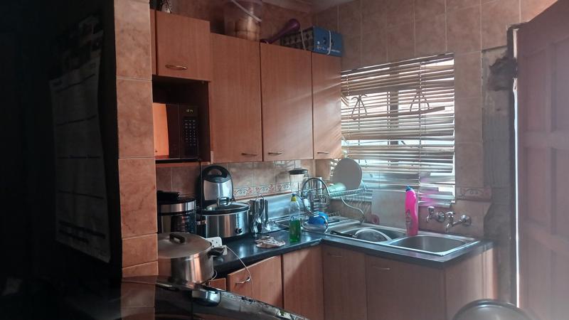 2 Bedroom Property for Sale in Tembisa Gauteng