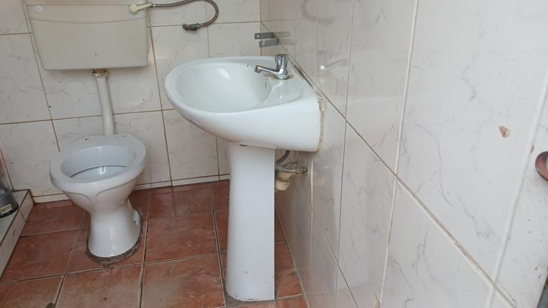 2 Bedroom Property for Sale in Tembisa Gauteng