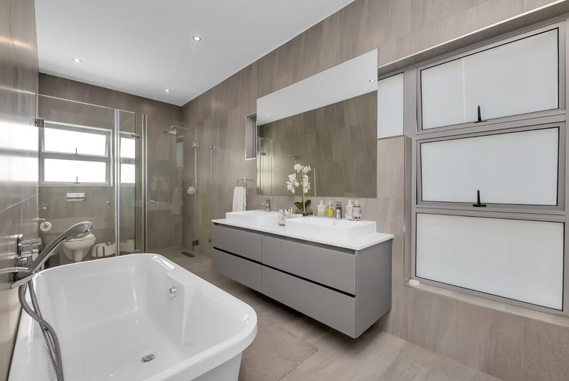 To Let 3 Bedroom Property for Rent in Bryanston Gauteng