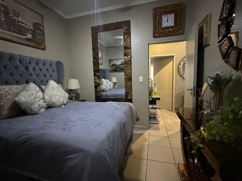 To Let 2 Bedroom Property for Rent in Monument Park Gauteng