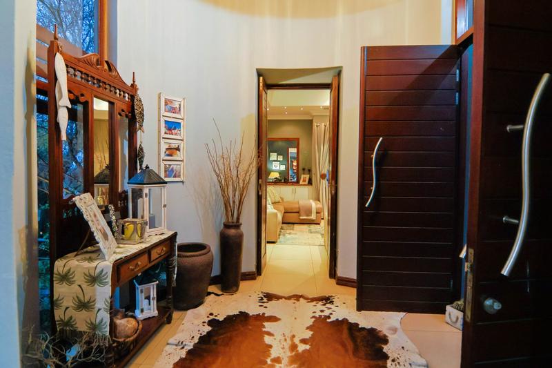 5 Bedroom Property for Sale in Copperleaf Estate Gauteng