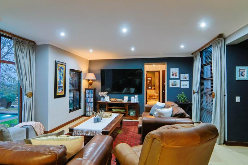 5 Bedroom Property for Sale in Copperleaf Estate Gauteng