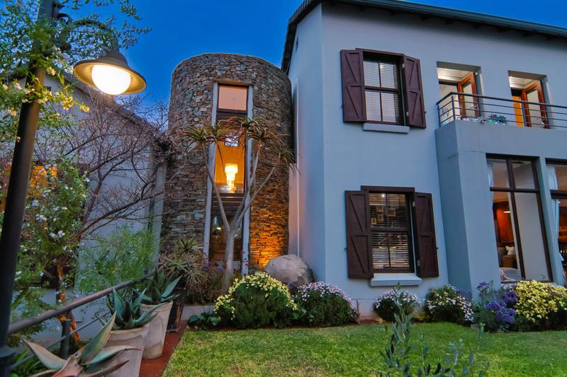 5 Bedroom Property for Sale in Copperleaf Estate Gauteng