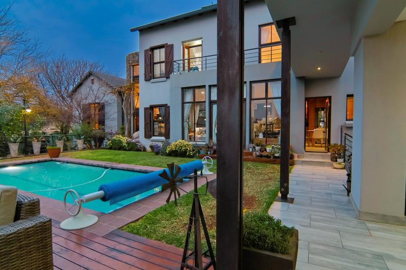 5 Bedroom Property for Sale in Copperleaf Estate Gauteng