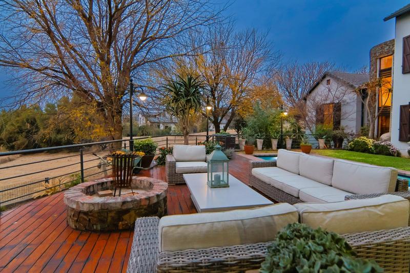 5 Bedroom Property for Sale in Copperleaf Estate Gauteng