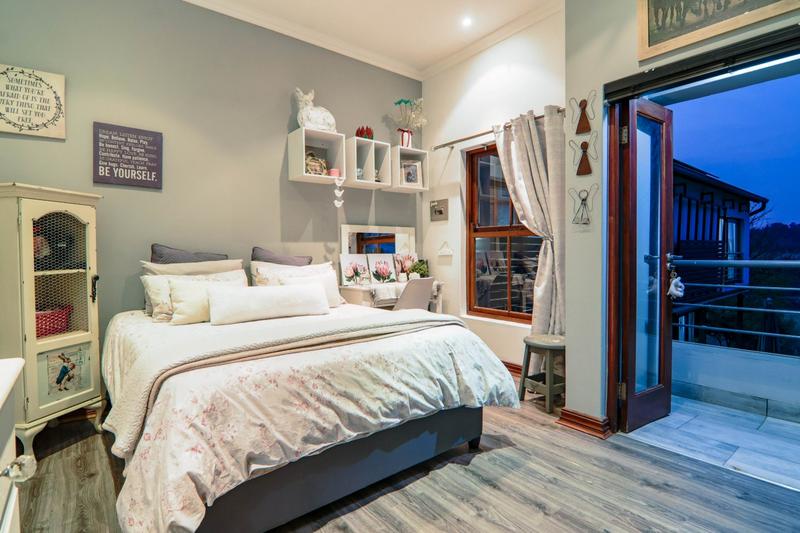 5 Bedroom Property for Sale in Copperleaf Estate Gauteng