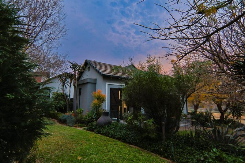 5 Bedroom Property for Sale in Copperleaf Estate Gauteng