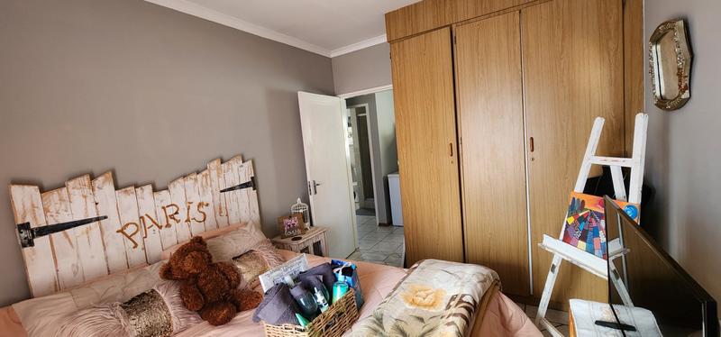 2 Bedroom Property for Sale in Ninapark Gauteng