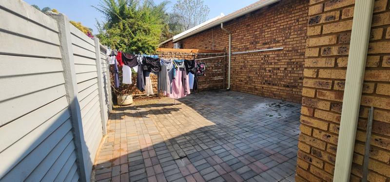 2 Bedroom Property for Sale in Ninapark Gauteng