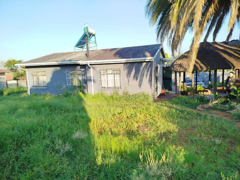 To Let 3 Bedroom Property for Rent in Tedstoneville Gauteng