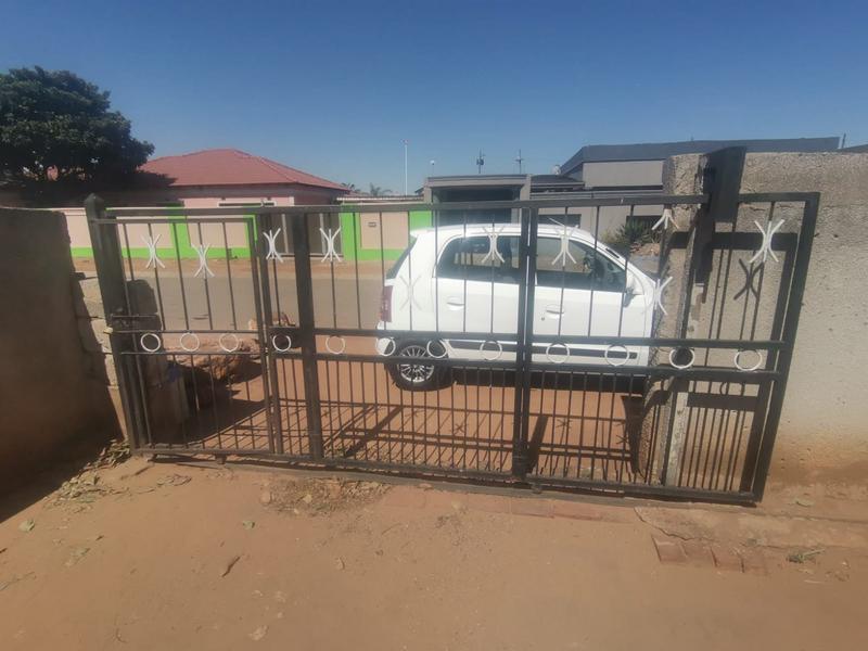 3 Bedroom Property for Sale in Nhlapo Gauteng